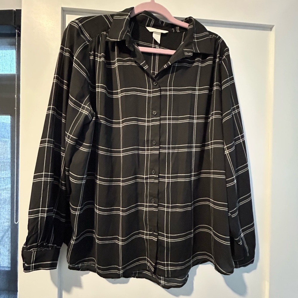 H & M Black and white sheer blouse